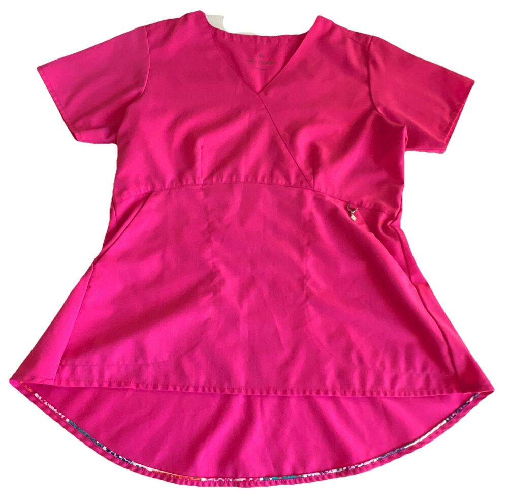 Vera Bradley Women’s Scrub Top Small Pink Short Sleeve V Neck Front Charm Pink